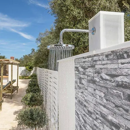Elegio Villa
